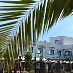 Te Stela & Θέρετρο