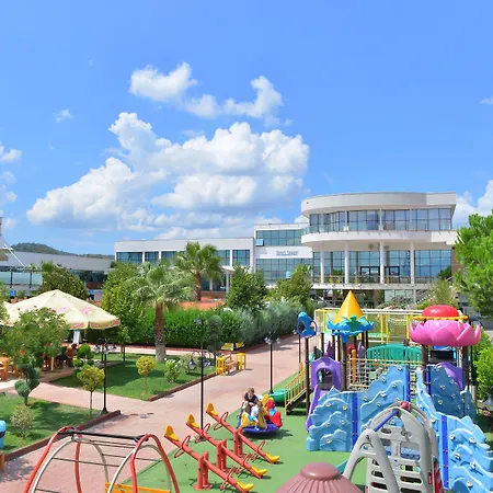 Te Stela & Semesteranläggning (resort) 4*