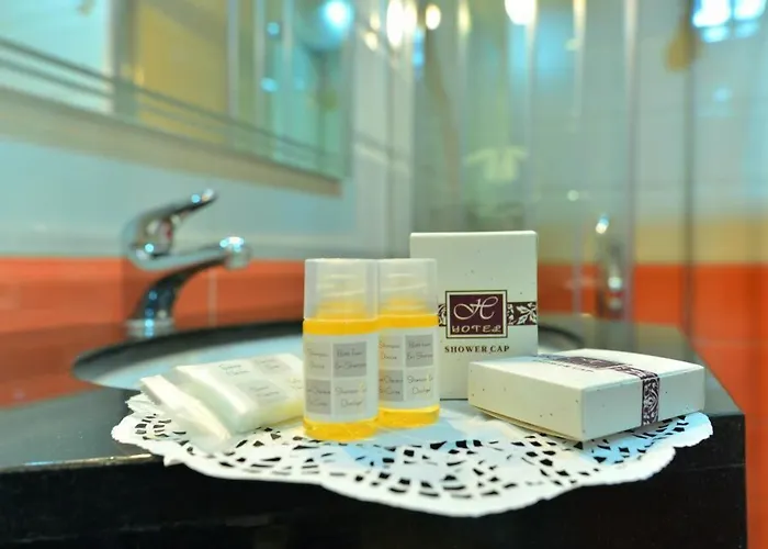 Te Stela & אתר נופש 4*