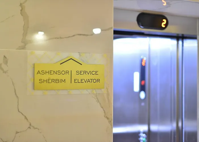 Te Stela & אתר נופש 4*