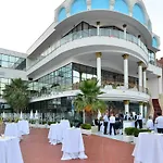 Te Stela & 4* Yrsheku