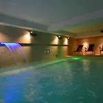 Te Stela & منتجع