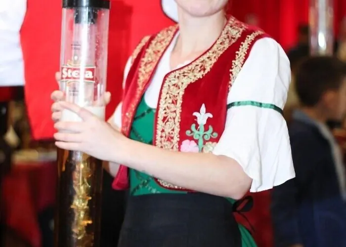 Te Stela & Üdülőközpont Yrsheku